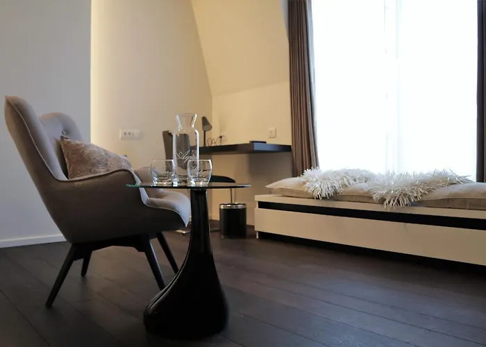 Deluxe King Suite